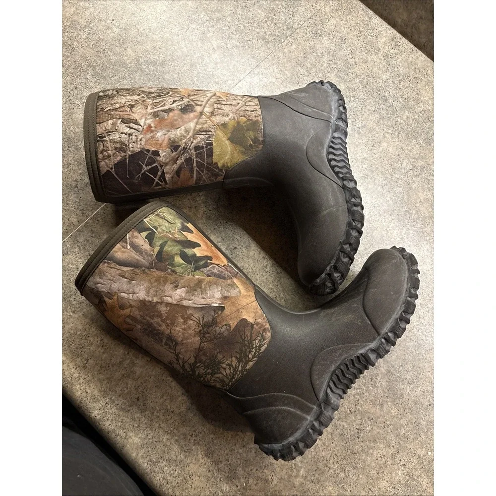 Kids Tamarack Camo Insulated Rubber Boots Sz 2 (9Q-B007) Good Condition